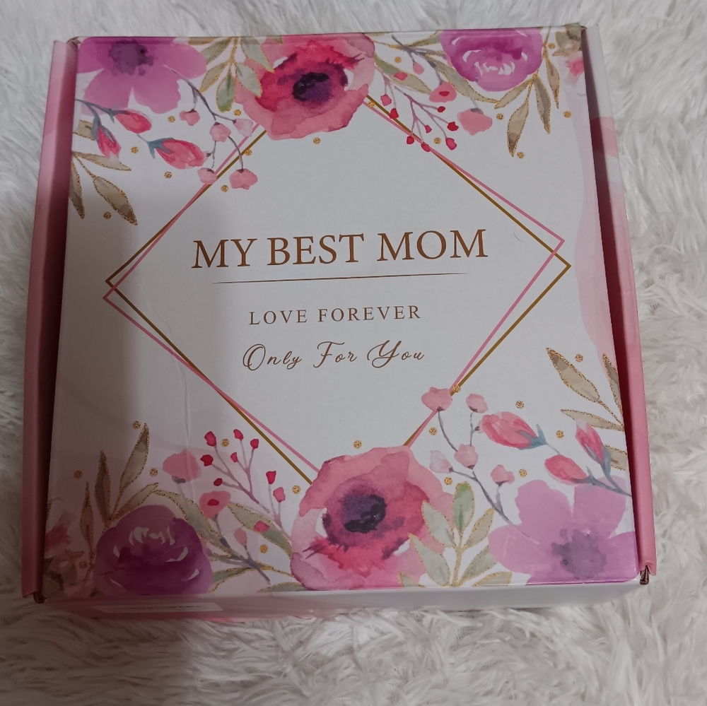A Gift For Mom Box Set